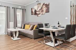 Apartments Wrocław Jana Pawła II with FREE PARKING Wrocław by Noclegi Renters